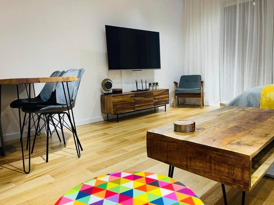 Apartment Mango W/patio & Parking Gliwice